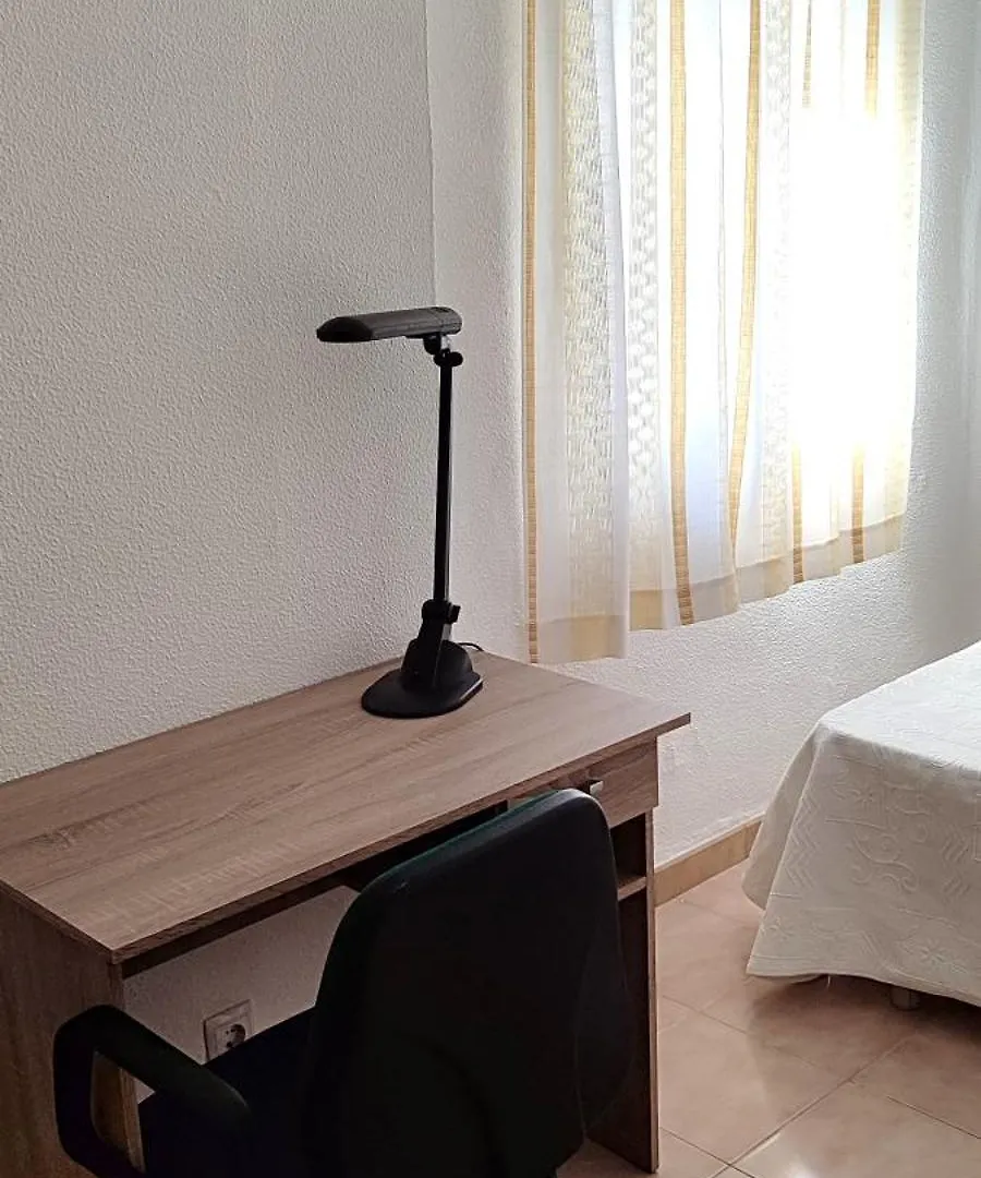 Apartamento 2 Habitaciones A 8 Min Del Casco Historico Kordoba Apartament